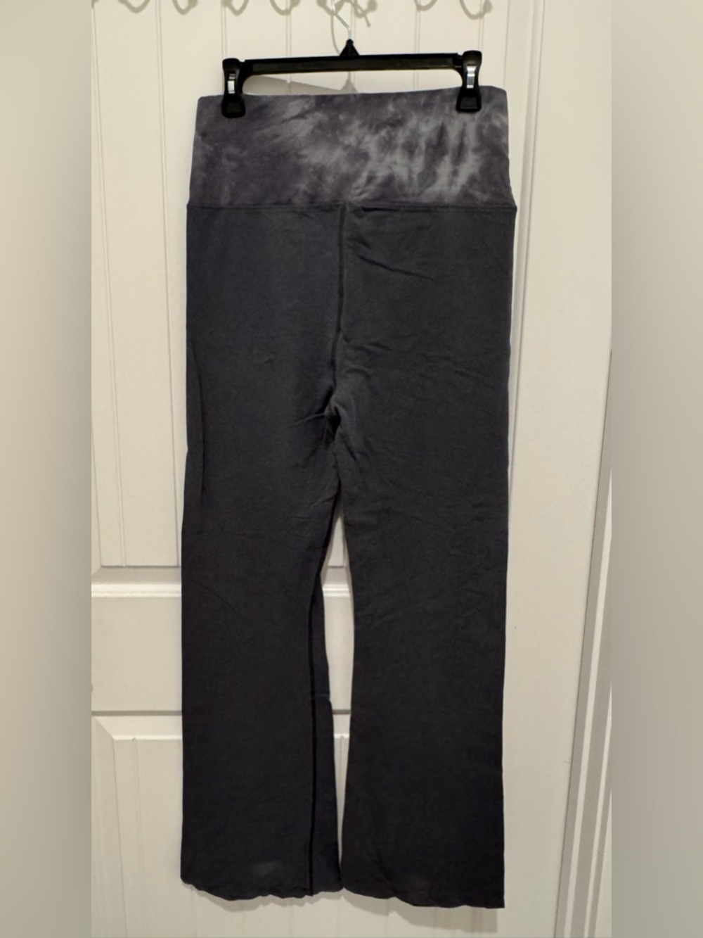 EARTH YOGA XL Gray Yoga Pants with Green Logo Print